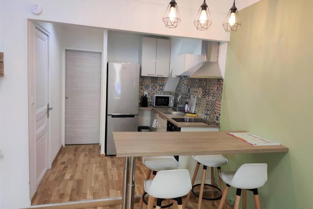 Joli T2 Proche Vieux-Port, Terrasses Du Port Et Metro Joliette Apartment มาร์กเซย ภายนอก รูปภาพ
