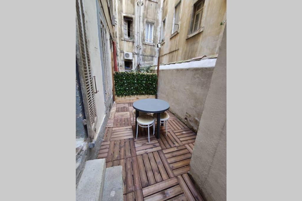 Joli T2 Proche Vieux-Port, Terrasses Du Port Et Metro Joliette Apartment มาร์กเซย ภายนอก รูปภาพ