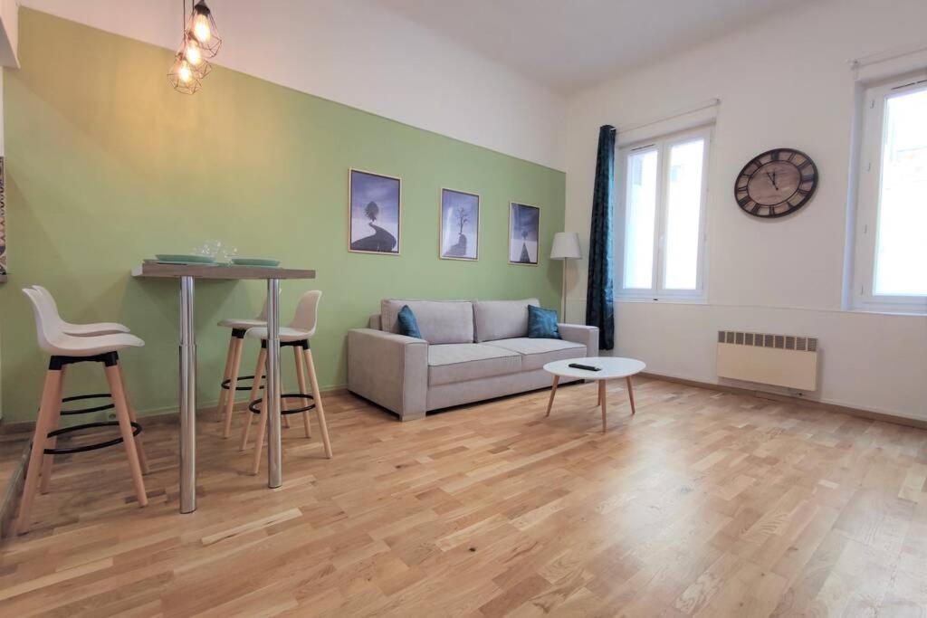 Joli T2 Proche Vieux-Port, Terrasses Du Port Et Metro Joliette Apartment มาร์กเซย ภายนอก รูปภาพ