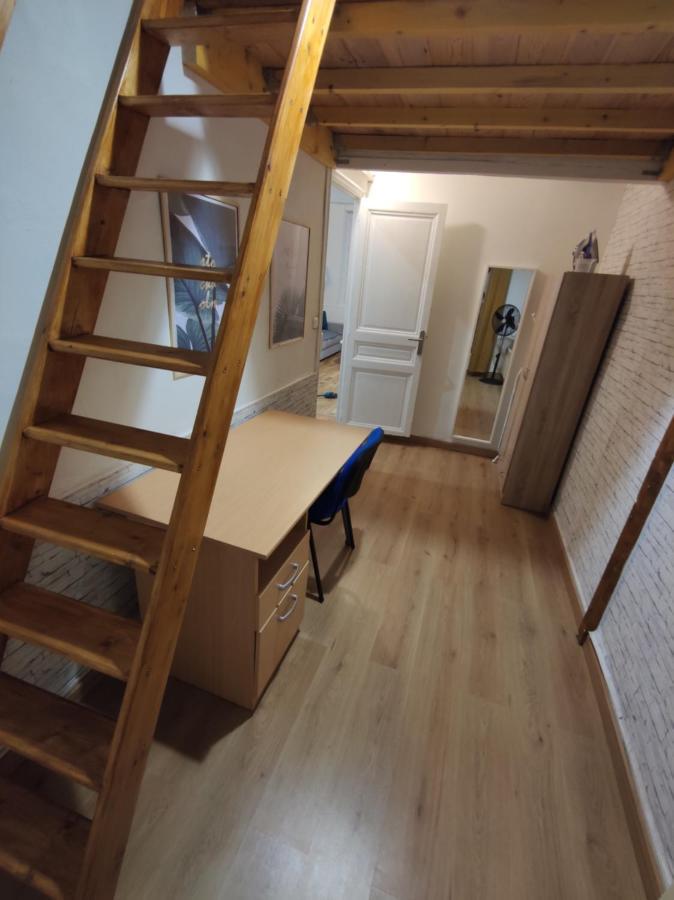 Joli T2 Proche Vieux-Port, Terrasses Du Port Et Metro Joliette Apartment มาร์กเซย ภายนอก รูปภาพ